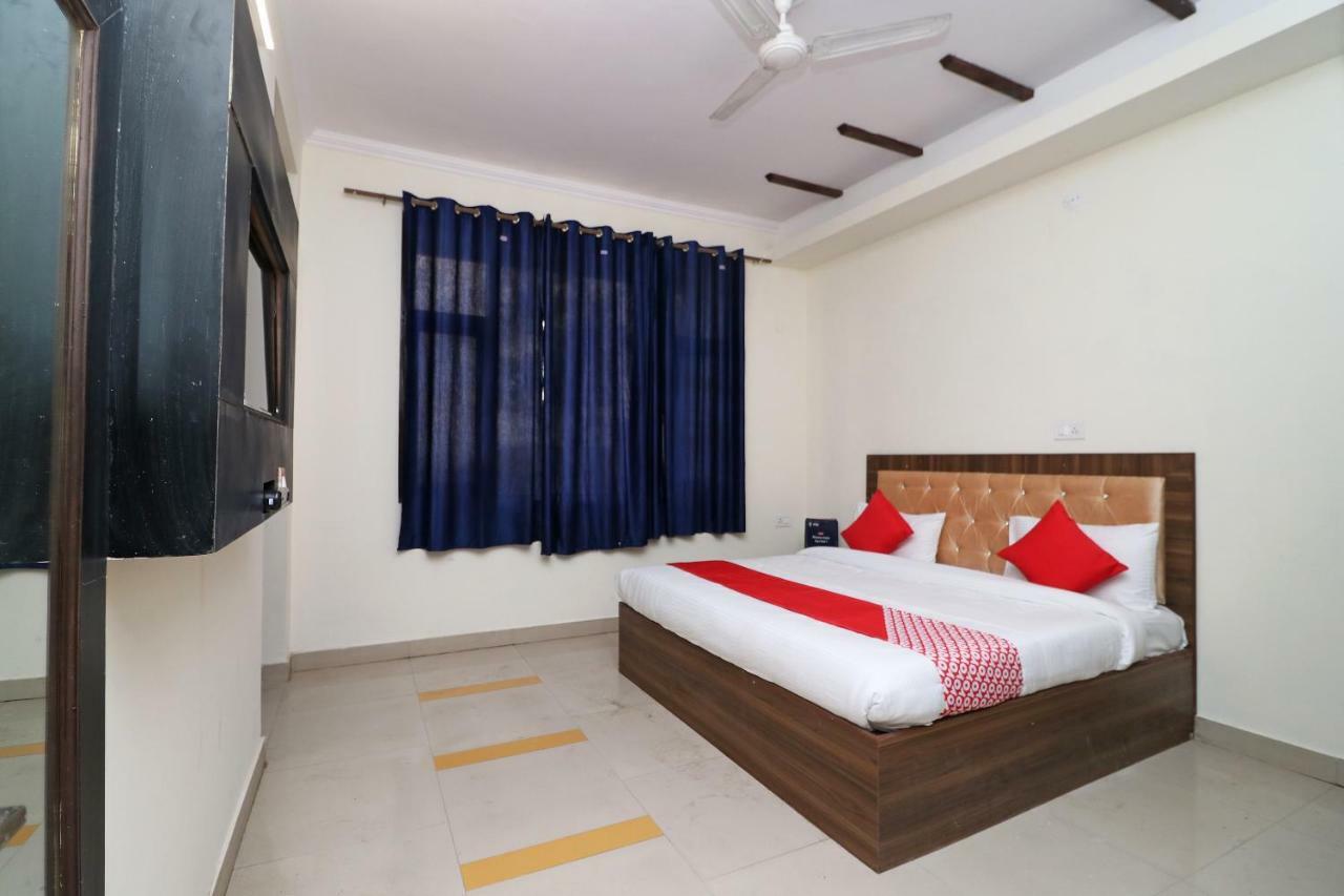 Oyo Flagship 28755 Hotel 9 Palm Rājpur Exterior foto